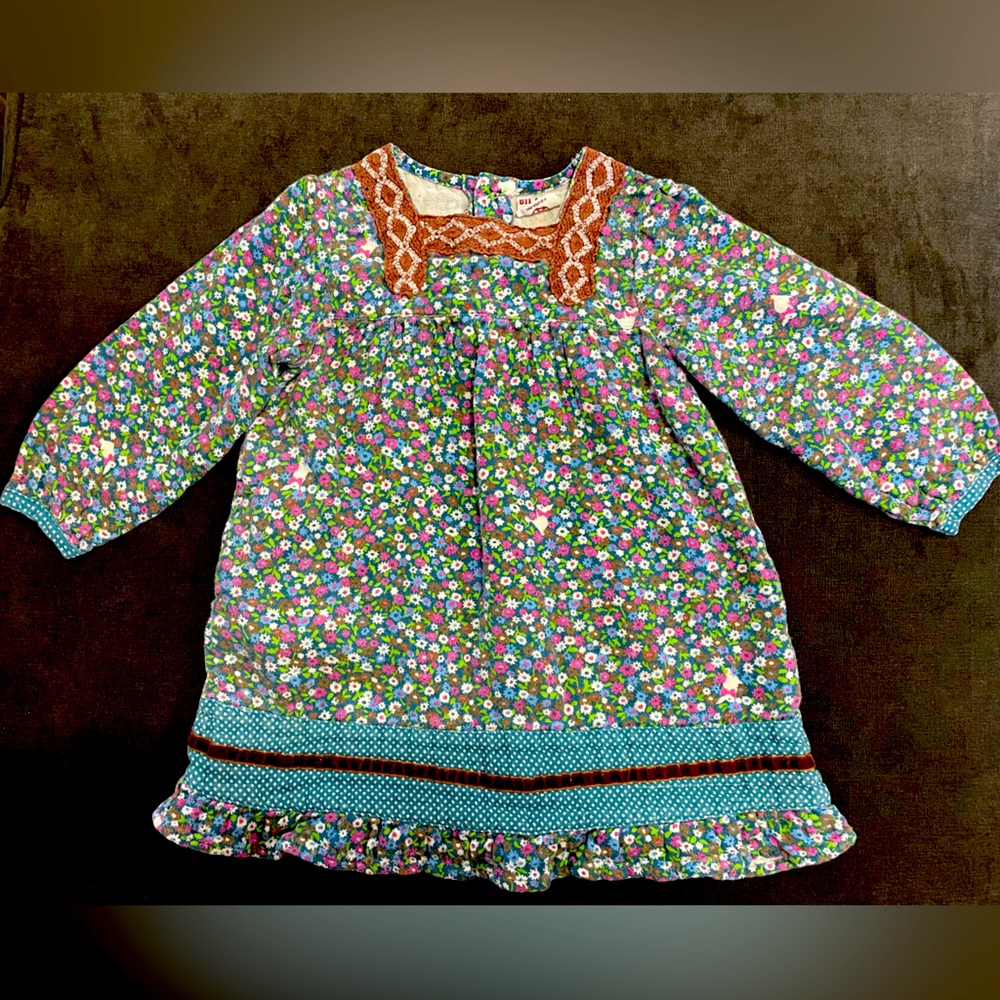Bit’s Kids long sleeve Flower White Rabbit dress Size 3-4T